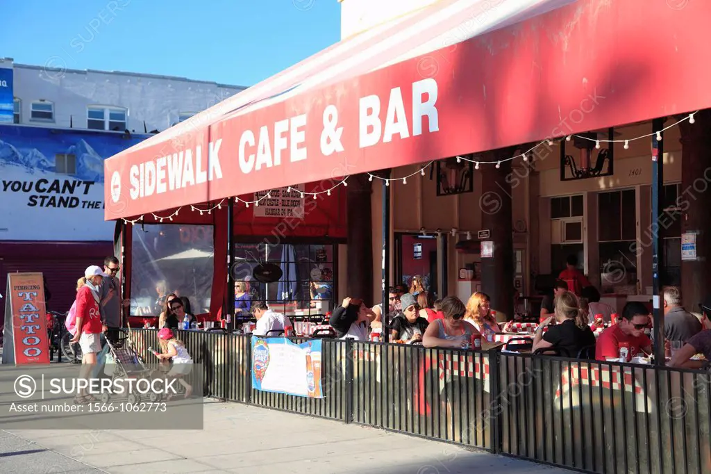 Sidewalk Cafe and Bar, Venice Beach, Los Angeles, California, USA