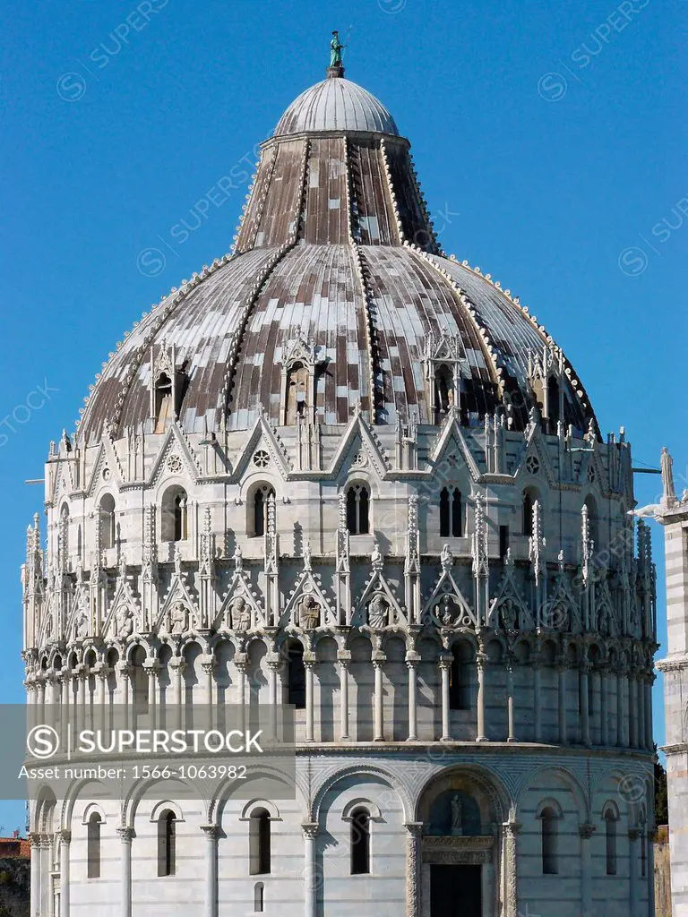 Pisa Italy  Baptistery in the Piazza dei Miracoli in Pisa
