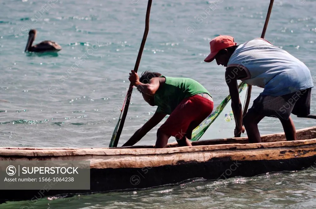 San Blás Panama: fishermen at work by Diadup, a little island of Kuna Yala  