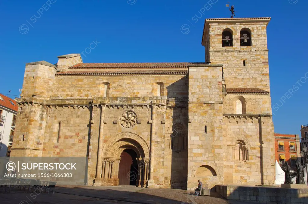 San Juan de Puerta Nueva church, Main Square, Zamora, Castilla-Leon, Spain