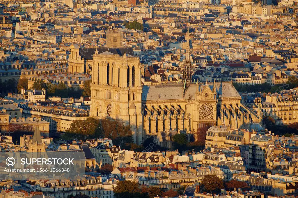 France, Paris, Ile de la Cite, Notre Dame Cathedral