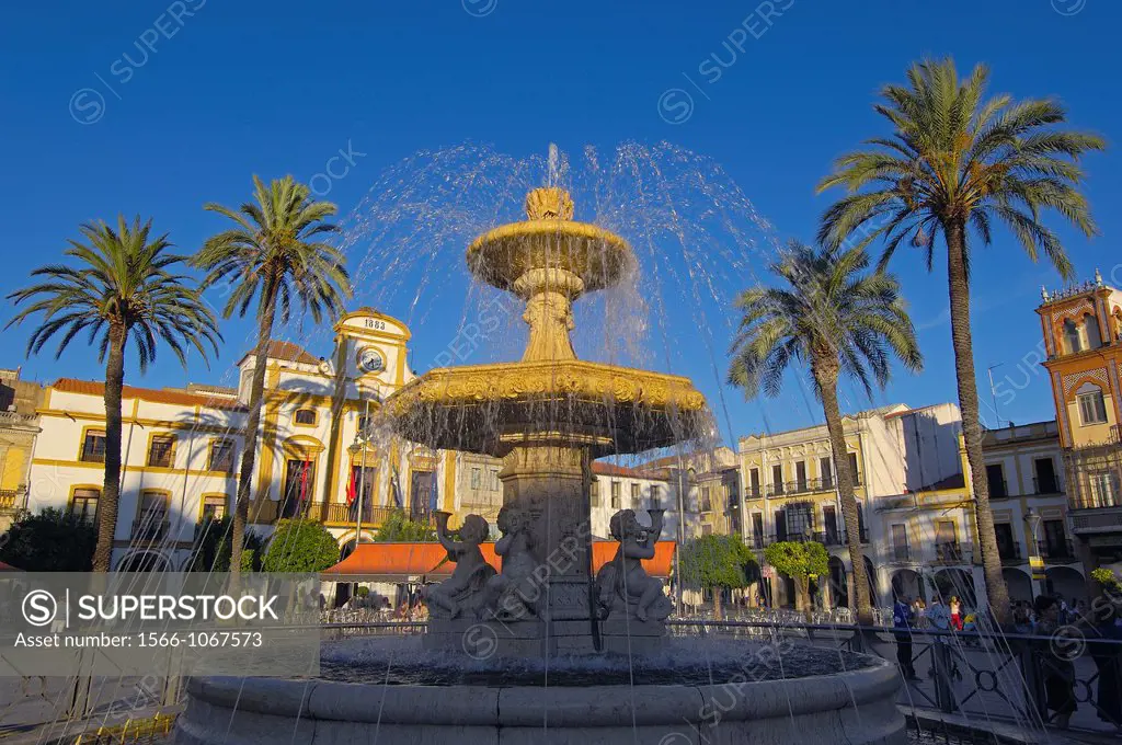 Plaza de España square, Merida, Badajoz province, Extremadura, Ruta de la Plata, Spain