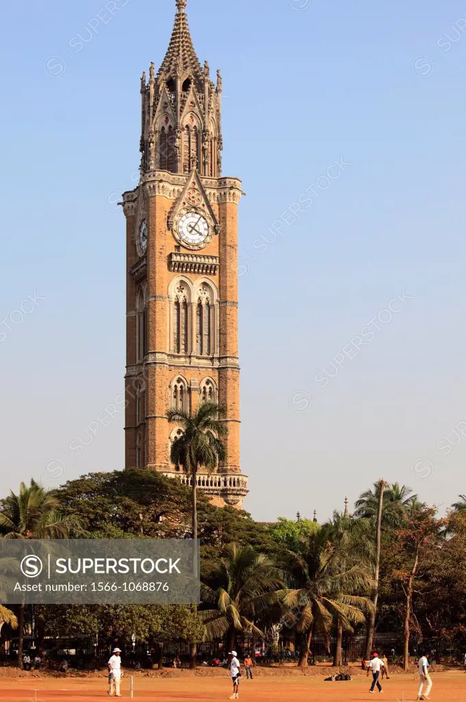 India, Maharashtra, Mumbai, Oval Maidan, Rajabai Clock Tower, people,