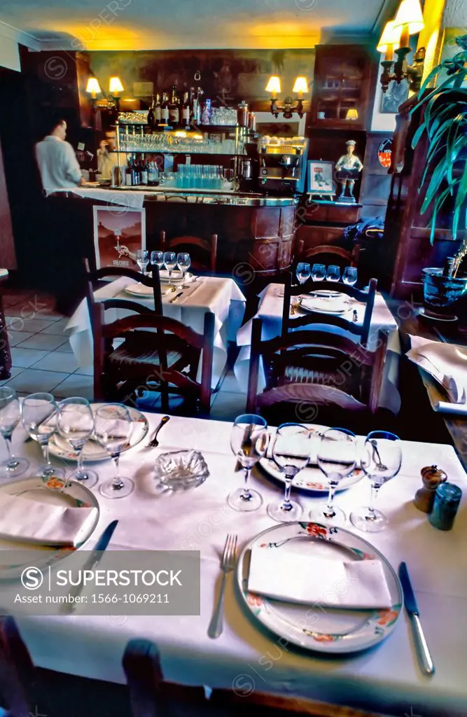 Paris, France ,Bistro Restaurant, le Repaire de Cartouche Bistrot, 8, Blvd  des Filles-du-Calvaire, 75011  Dining Room, Interior