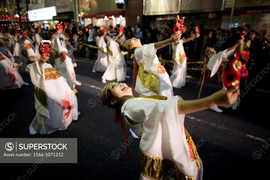 Every year, on the 13 th of oct, a huge dance festival is being organised in Tokyo It originates from 1964 when the olypic games were held in Tokyo an...