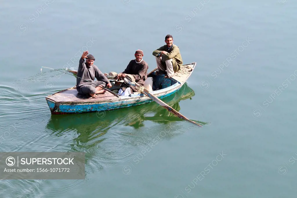 Boat , people , egyptian
