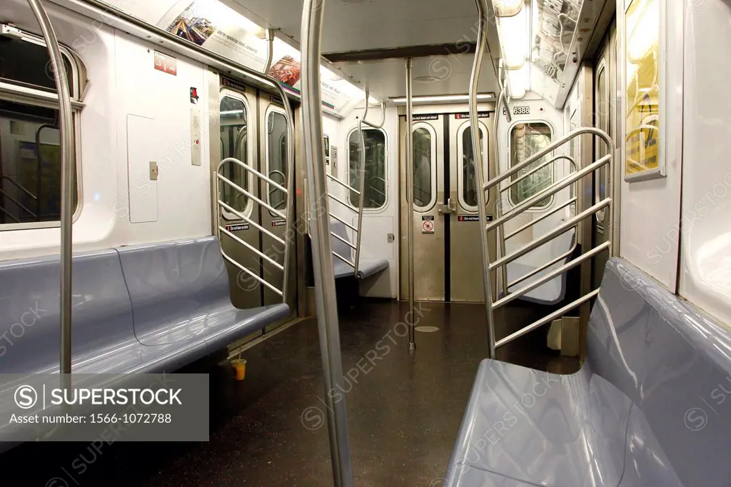 Subway , metro , new york