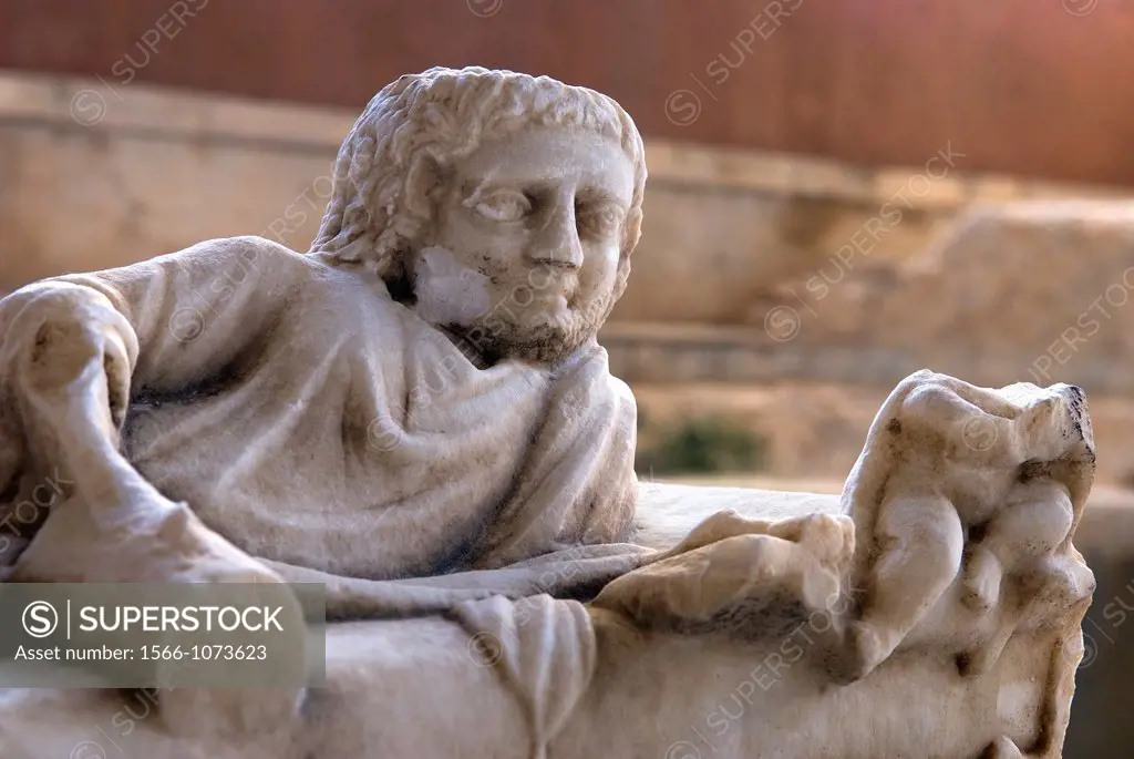 sculpture on the top of a Roman sarcophagus, Museum of the Archeological site of Side, Province of Antalya, Turkey, Eurasia