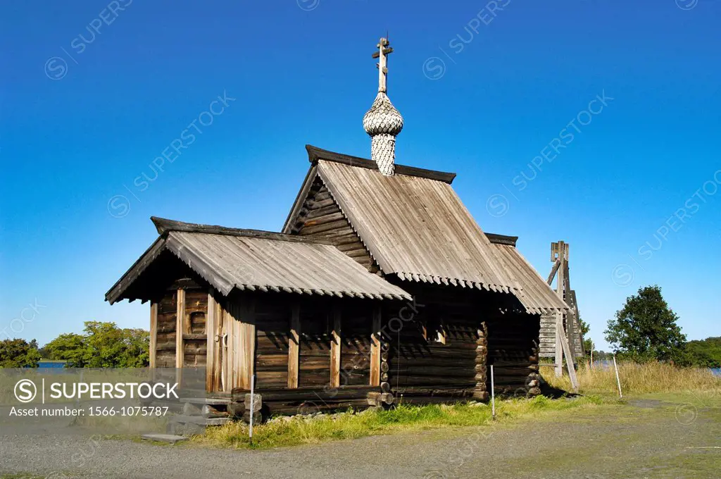 Russia, Karelia Republic, Lake Onega, Kizhi Island, Kizhi Open Air Museum, Church of the Resurrection of Lazarus Pre-16th Cent