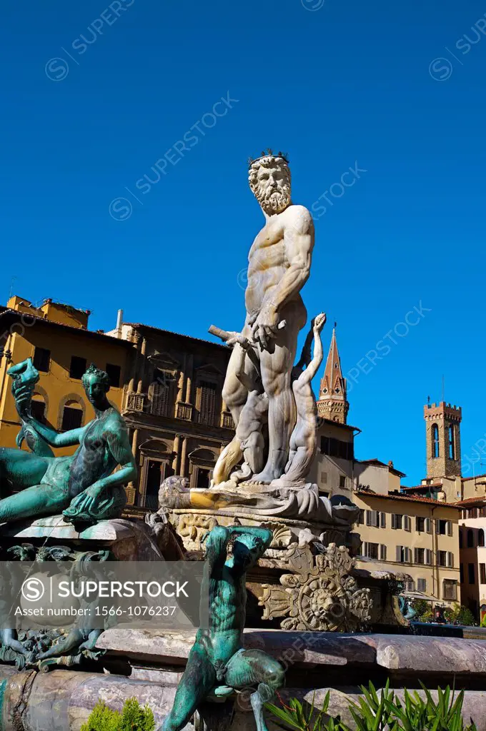 Neptune fountain, bartolomeo ammanati, 1565-1575  Piazza della Signoria, Florence, Tuscany, Italy.
