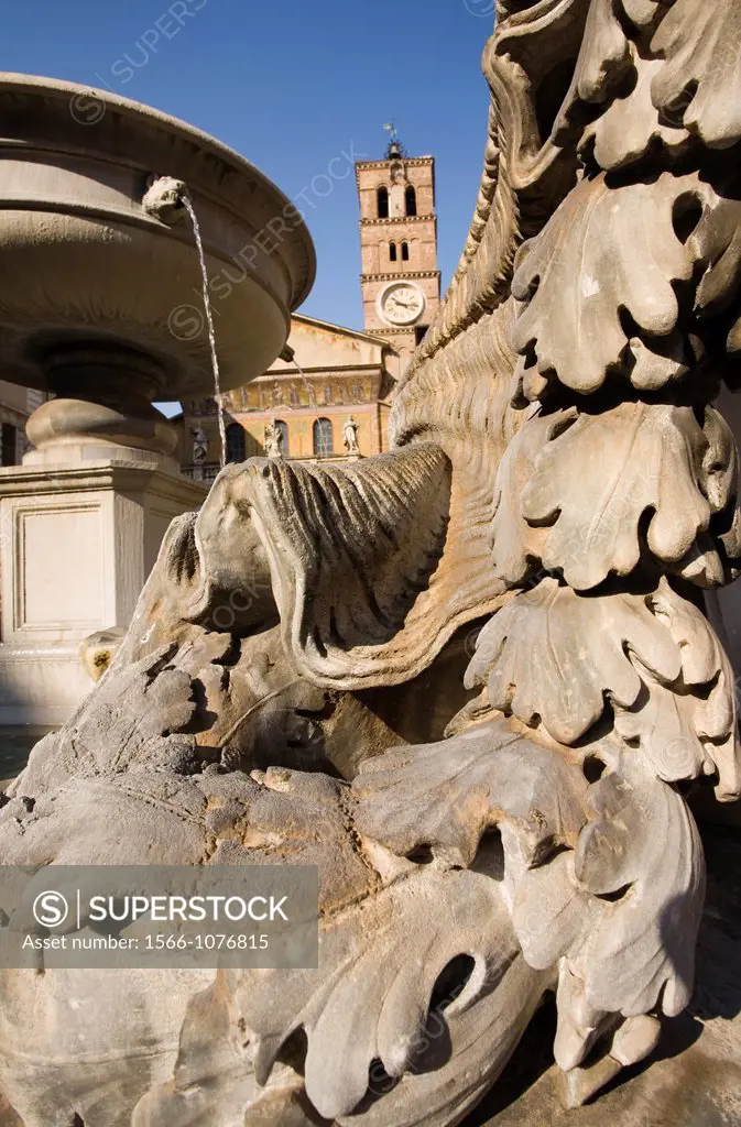 Fountain in Piazza, Santa Maria in Trastevere, Church Santa Maria in Trastevere, Trastevere, Rome, Lazio, Italy.