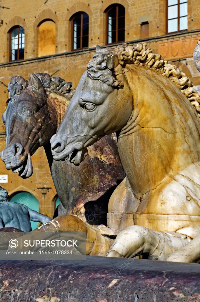 Neptune fountain, bartolomeo ammannati, 1565-1575  Piazza della Signoria, Florence, Tuscany, Italy.