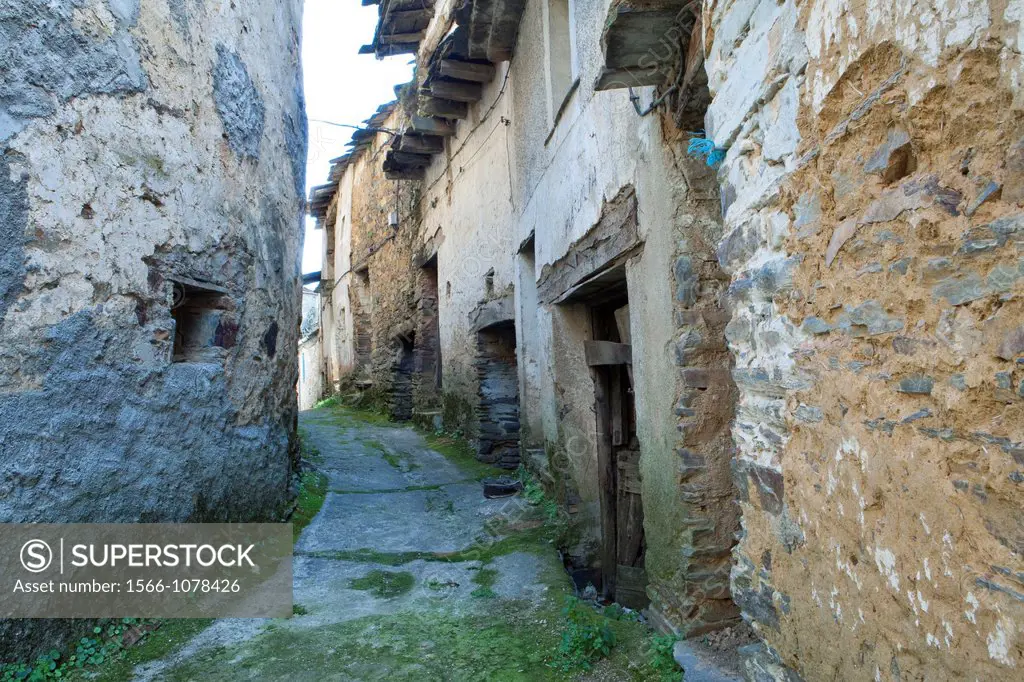 Riomalo de Arriba street, a small, old and nearly deserted village of Las Hurdes region  Cáceres province, Extremadura  Spain