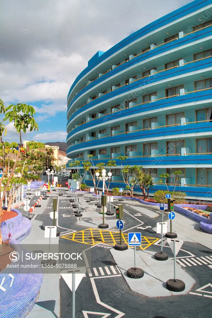 Las Americas Tenerife. Mare Nostrum hotel and karting circuit for children