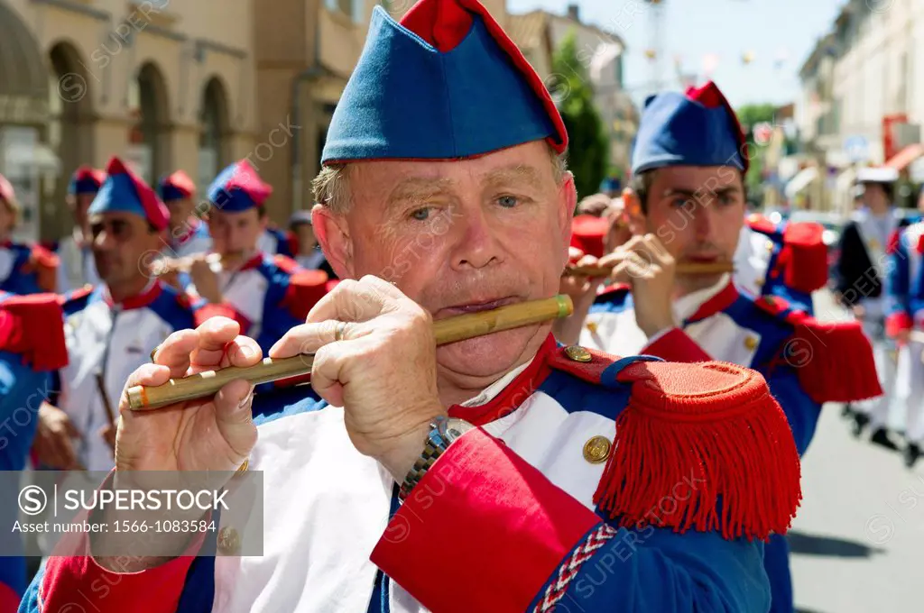 Europe, France, Var 83, Saint-Tropez, The Bravado, procession, fife player