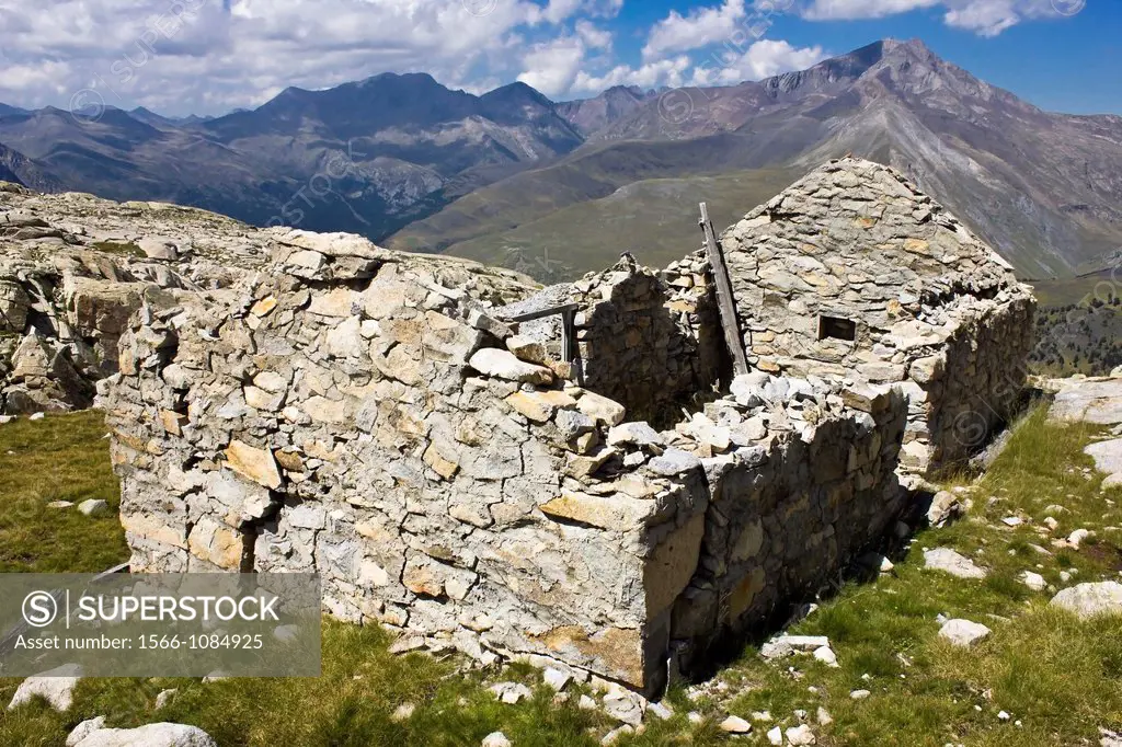 Ruins of the old barracks that served as shelter for the workers in the construction of the dam of Millares Lake - Gistaín Valley - Pyrenees - Aragon ...