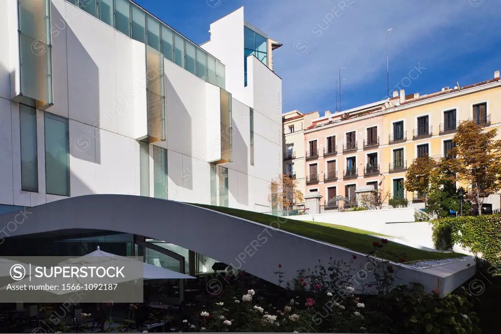 Spain, Madrid, Paseo del Prado Area, Museo Thyssen-Bornemisza museum, exterior