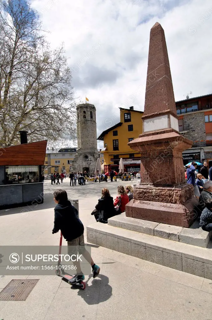 Puigcerdà, capital of the Catalan comarca of Cerdanya, in the province of Girona, Catalonia, northern Spain with Torre del Campanar (12th century).