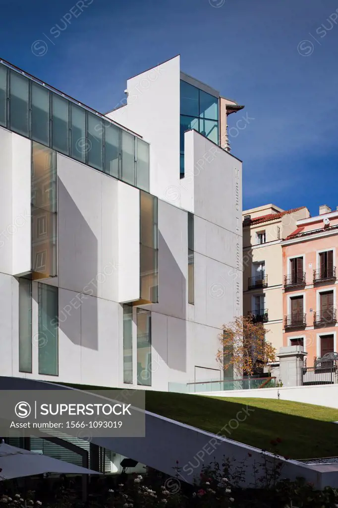 Spain, Madrid, Paseo del Prado Area, Museo Thyssen-Bornemisza museum, exterior