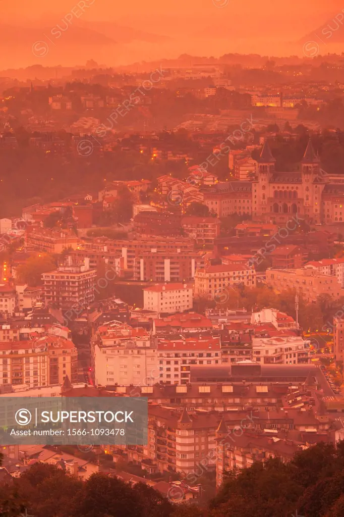Spain, Basque Country Region, Guipuzcoa Province, San Sebastian, elevated town view from Monte Igueldo, dawn