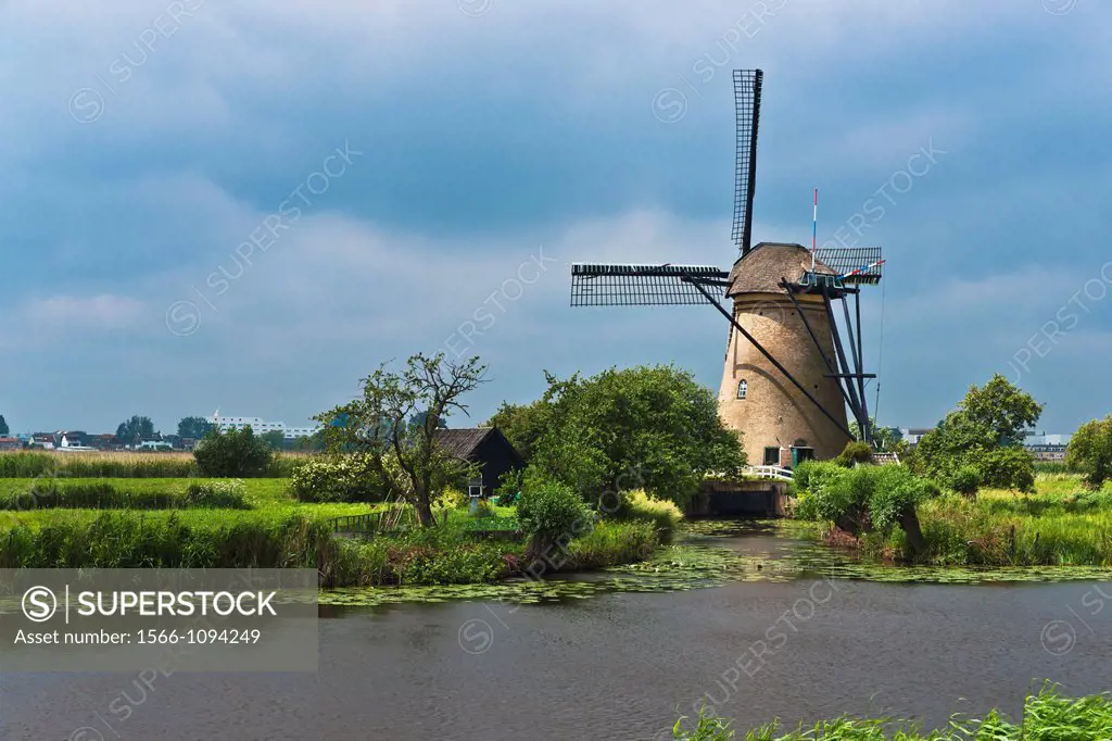 The windmills of Kinderdijk are one of the most famous sights in the Netherlands This is a group of 19 windmills, which serve to pump the accumulated ...