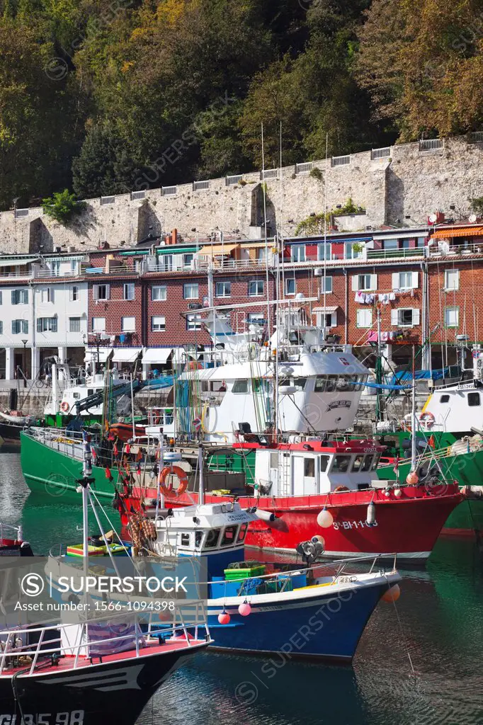 Spain, Basque Country Region, Guipuzcoa Province, San Sebastian, Old Town, fishing port