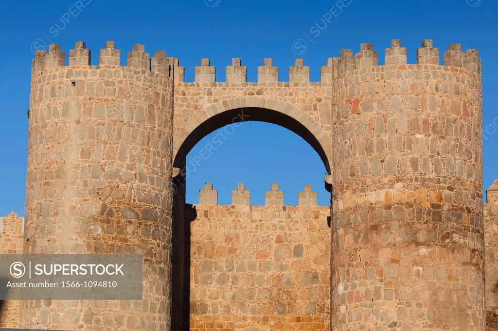 Spain, Castilla y Leon Region, Avila Province, Avila, Las Murallas, town walls, morning light on Puerta del Alcazar gate