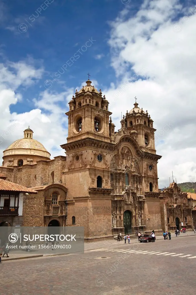 View of the jesuit church ´La Compañia de Jesus´ in the city of Cusco, Peru
