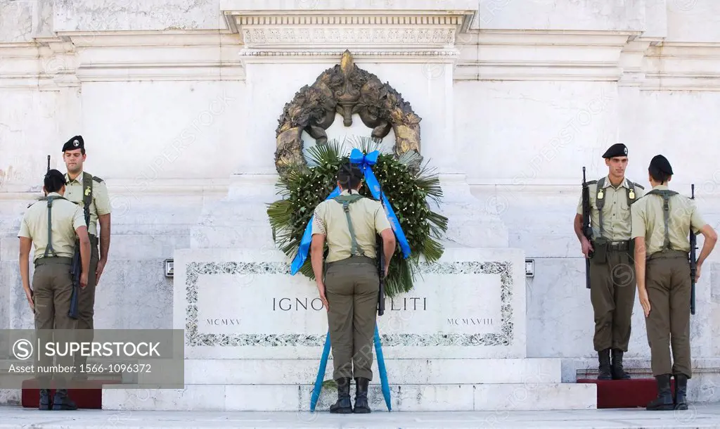 Changing of the Guard, Grave of the Unknown Soldier, National Monument Vittorio Emanuele II, Piazza Venezia, Rome, Lazio, Italy, Europe.