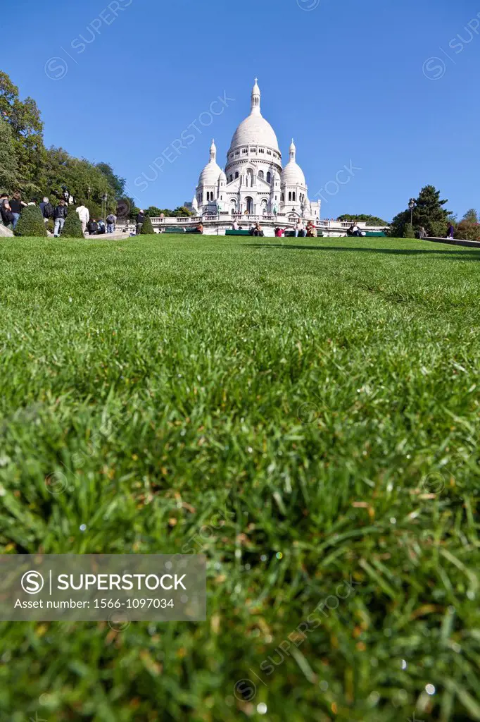 Basilica of the Sacred Heart, Sacré-Coeur Basilica, Montmartre district, Paris, France, Europe