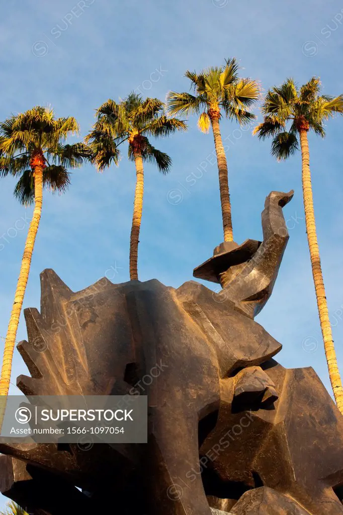 Jack Knife sculpture by Ed Mell, Old Town, Scottsdale, Arizona, USA