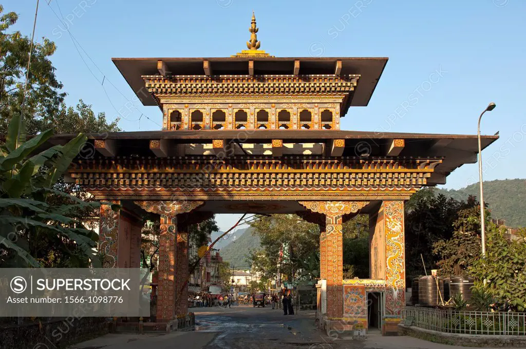 The Gate of Bhutan at the border between Jaigoan, West Bengal, India, and Phuentsholing, view from the Bhutanese side, Phuentsholing, Bhutan