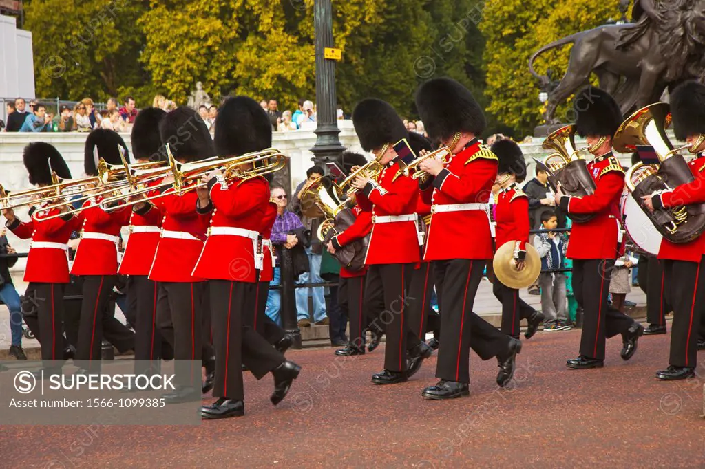 Change of guards, Buckingham Palace, London, England, United Kingdom.