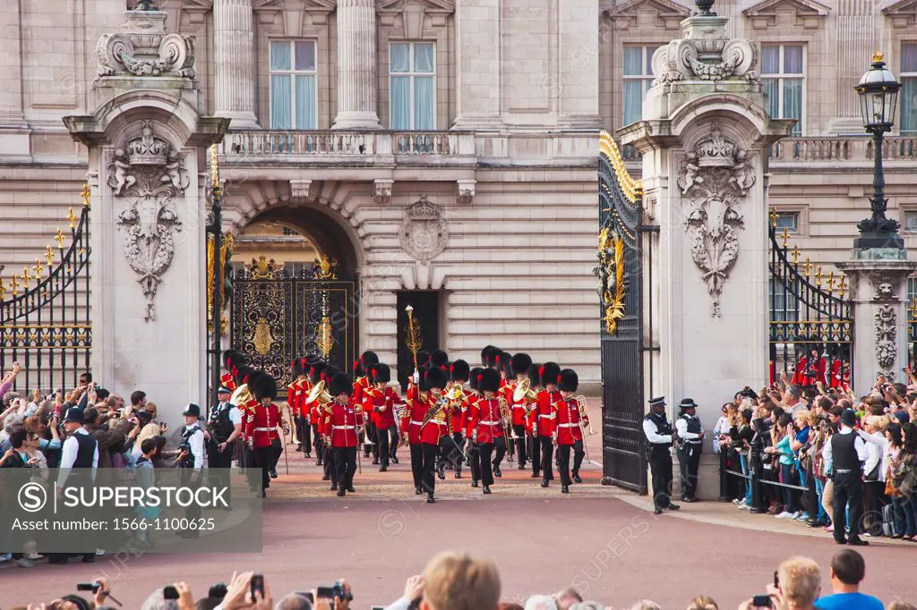 Change of guards, Buckingham Palace, London, England, United Kingdom.