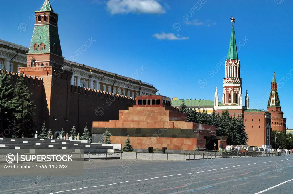Russia, Moscow, Red Square, Lenin´s Tomb, Walls of the Kremlin, Senatskaya Tower L, St  Nicholas Tower C