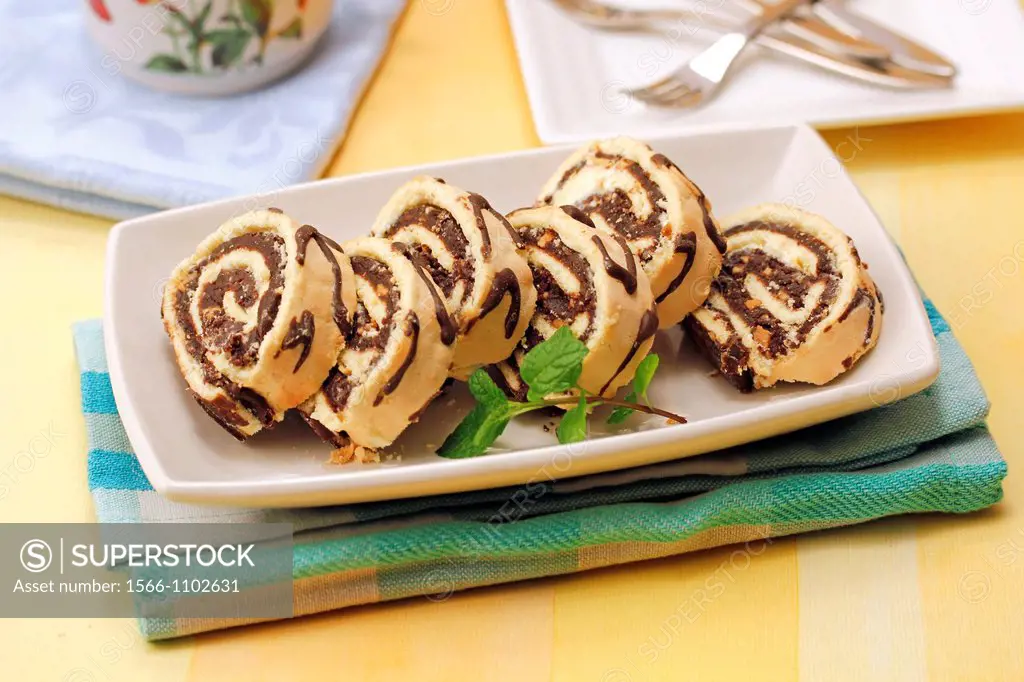 Chocolate roll with almonds