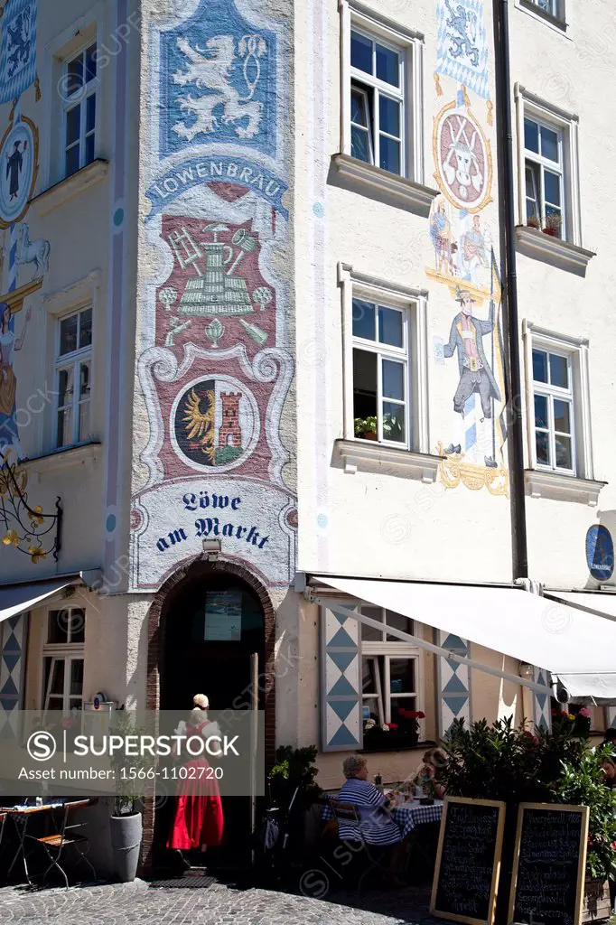 Mural, bar, coffeehouse and restaurant Loewe am Markt, Viktualienmarkt square, old town, Munich, Upper Bavaria, Bavaria, Germany, Europe