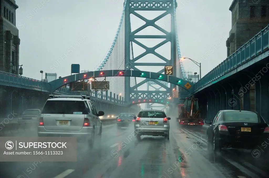 Ben Franklin Bridge in bad weather, Pennsylvania, USA