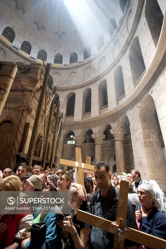 Israel, Jerusalem Old City, a prayer at the Church of the Holy Sepulchre on Good Friday  Easter 2005, the procession,