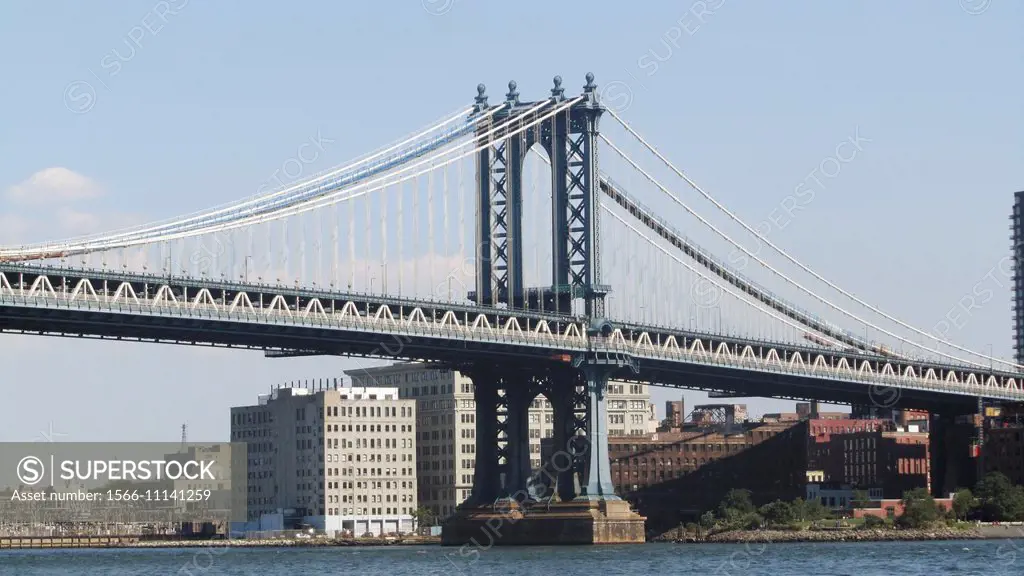 Manhattan Bridge over the East River, Downtown East Manhattan. New York, New York. USA.