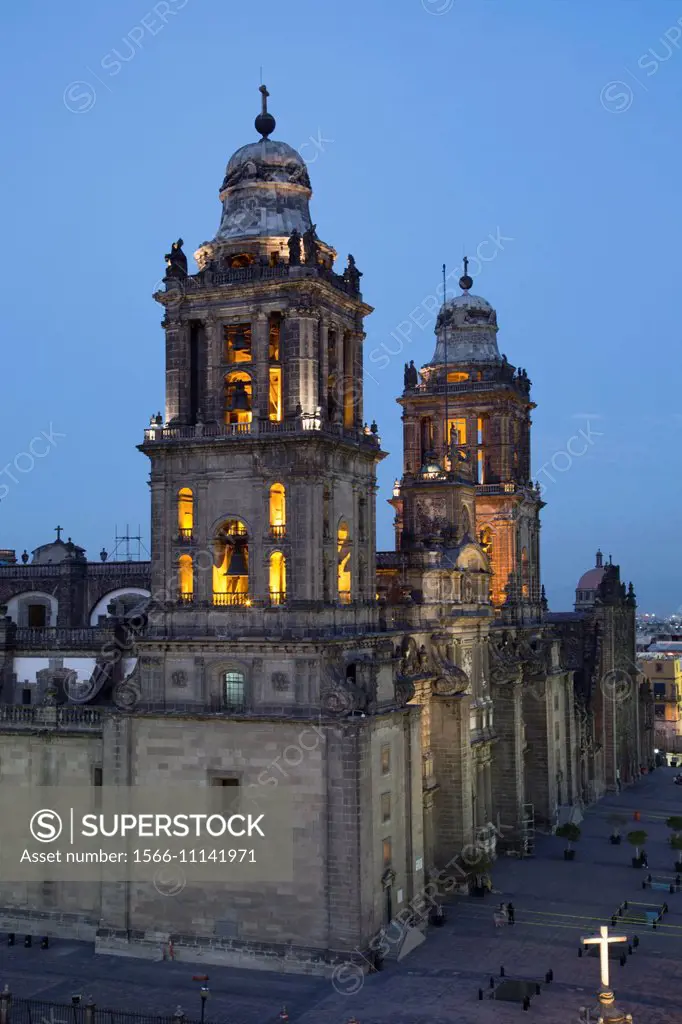 Mexico City Metropolitan Cathedral in the evening, Mexico City, Mexico
