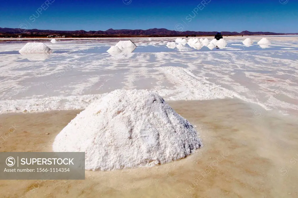 Salar de Uyuni (or Salar de Tunupa) is the world´s largest salt flat at 10,582 square kilometers. It is located in the Potosí and Oruro departments in...