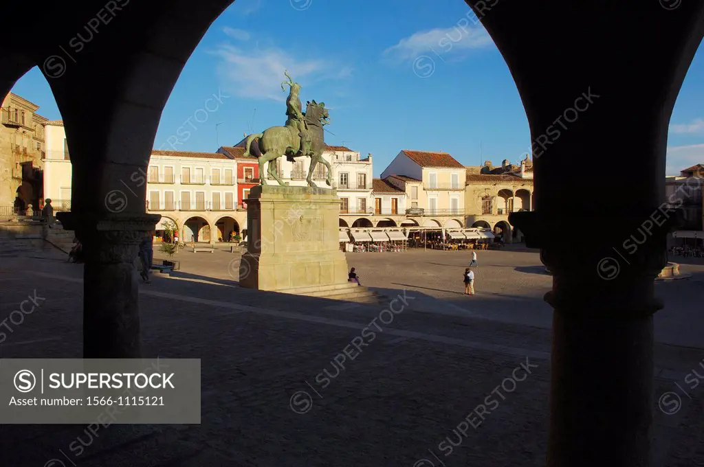 Monument to Francisco Pizarro on Plaza Mayor (main square), Trujillo, Caceres province, Extremadura, Spain, Europe