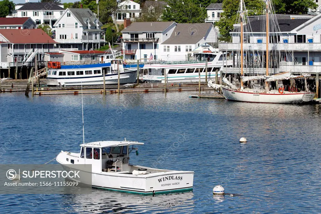 Maine coast Boothbay Harbor boats.