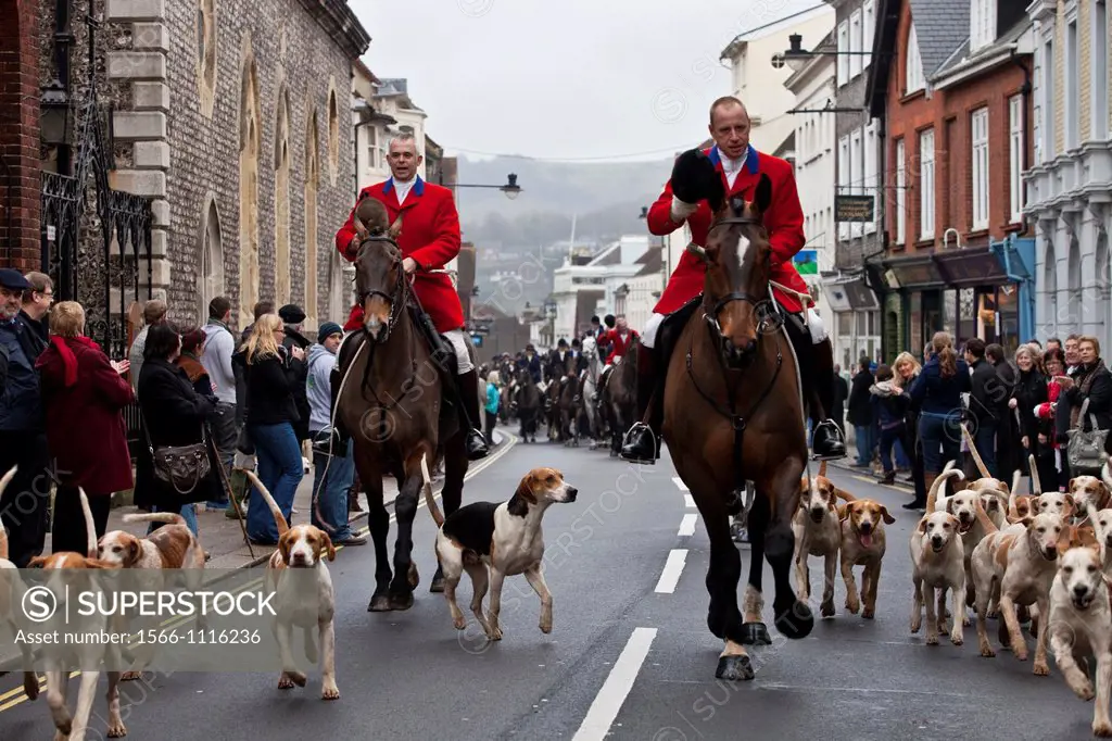 The Southdown and Eridge Hunt at their annual boxing day meeting outside The White Hart Hotel, Lewes, Sussex, England