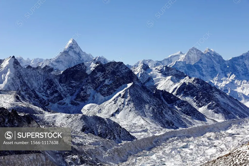 Ama Dablam mountain seen from the summit of Kala Pathar, Everest Region, Nepal