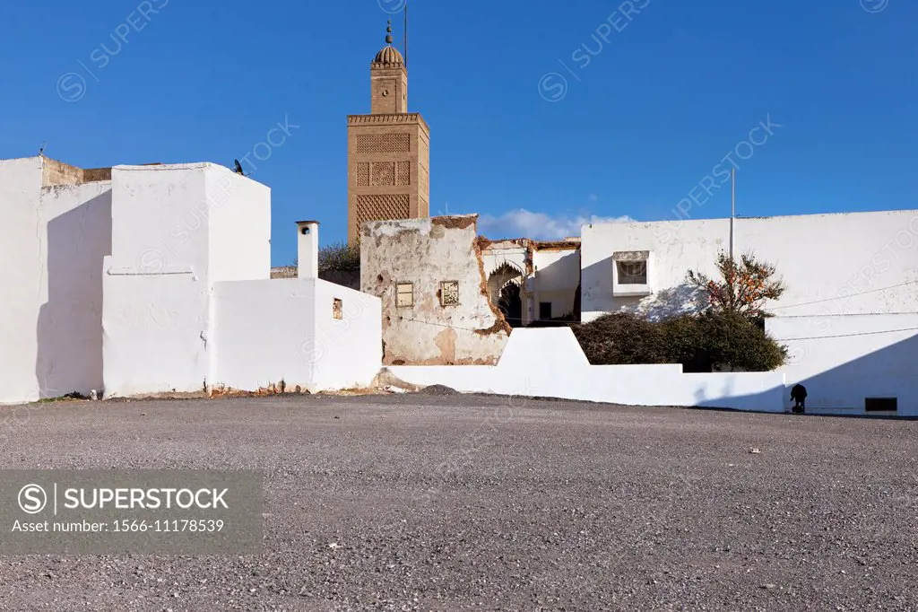 Kasbah of the Udayas and the minaret of the Jamaa el-Atiqa mosque, Rabat, Morocco, North Africa.