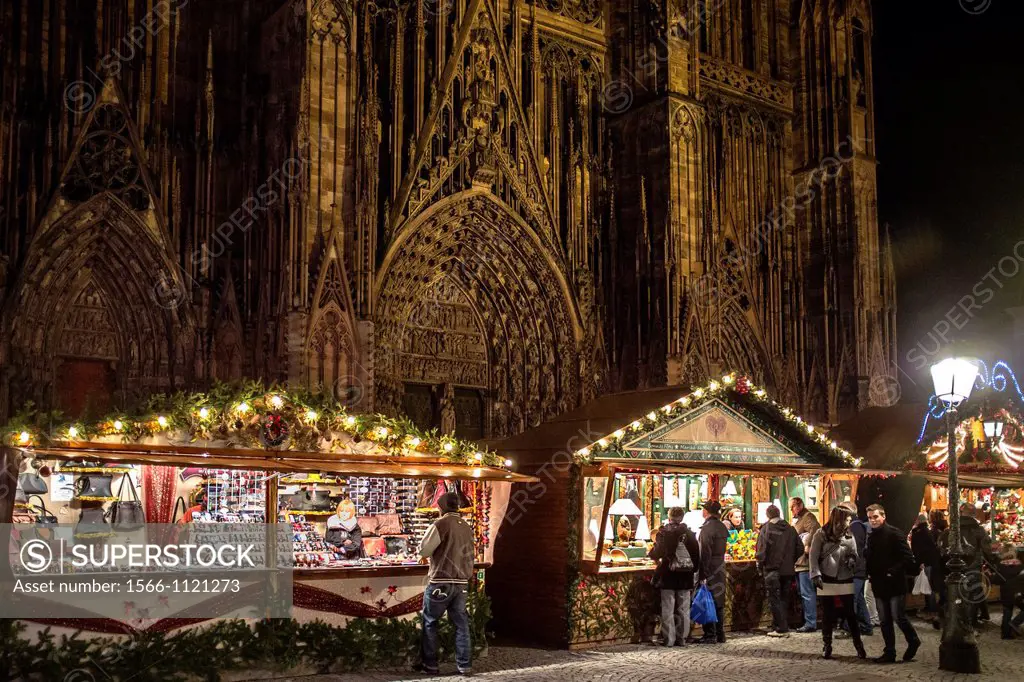 Christmas market by cathedral, Strasbourg, Alsace, France
