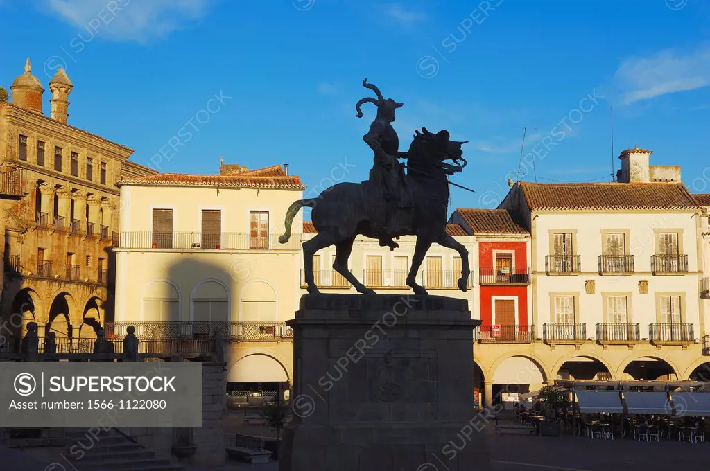 Monument to Francisco Pizarro on Plaza Mayor (main square), Trujillo, Caceres province, Extremadura, Spain, Europe