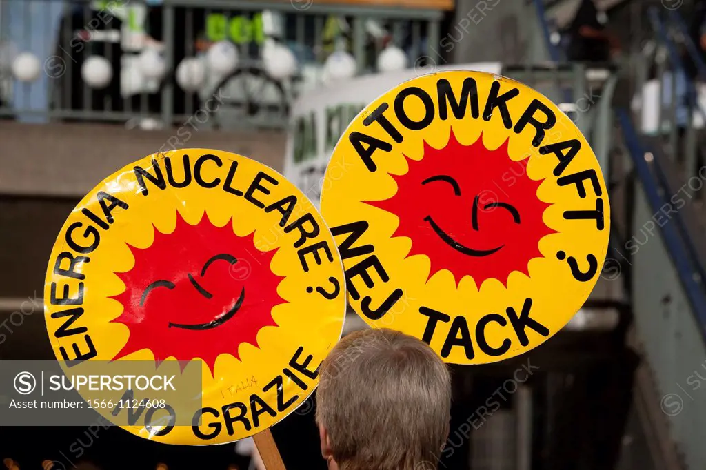 Demonstrate against nuclear power,Stockholm